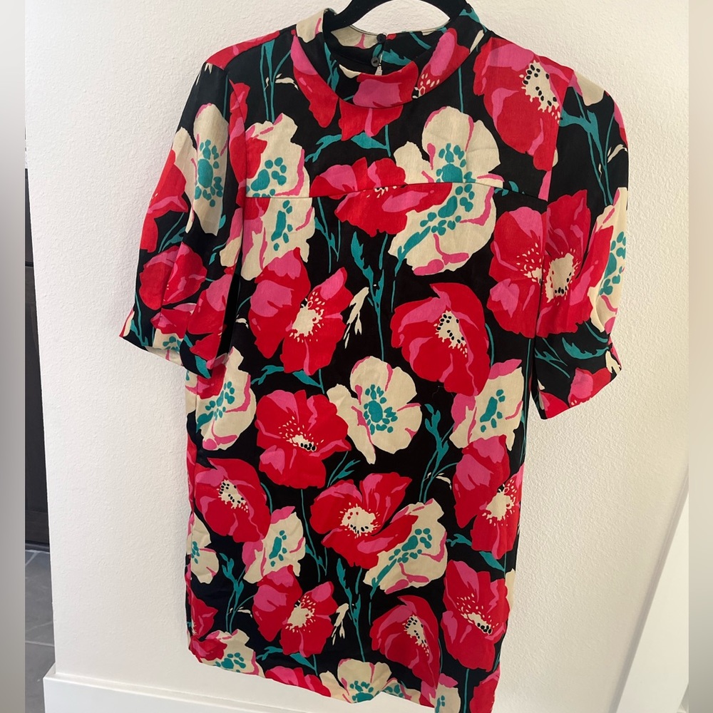 Zara floral dress in a size S